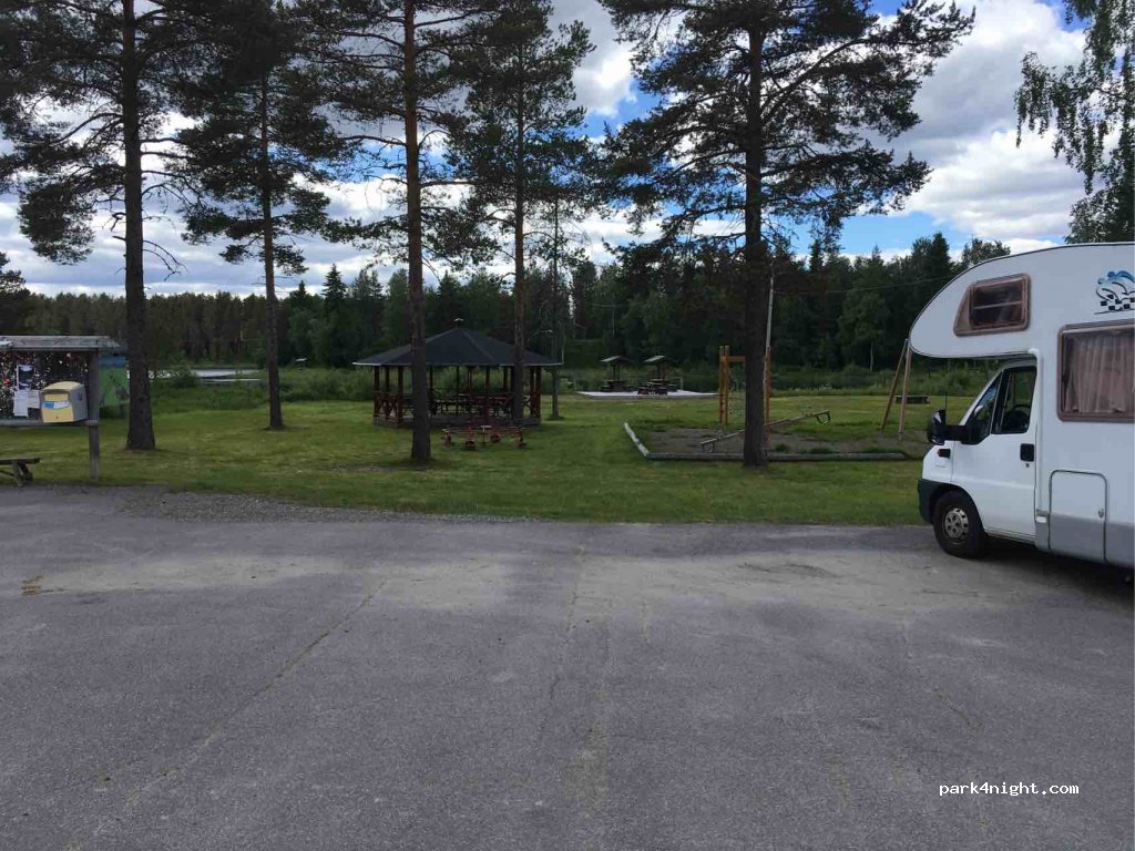 (930 86) Moskosel - 2 Storstugvägen — foto