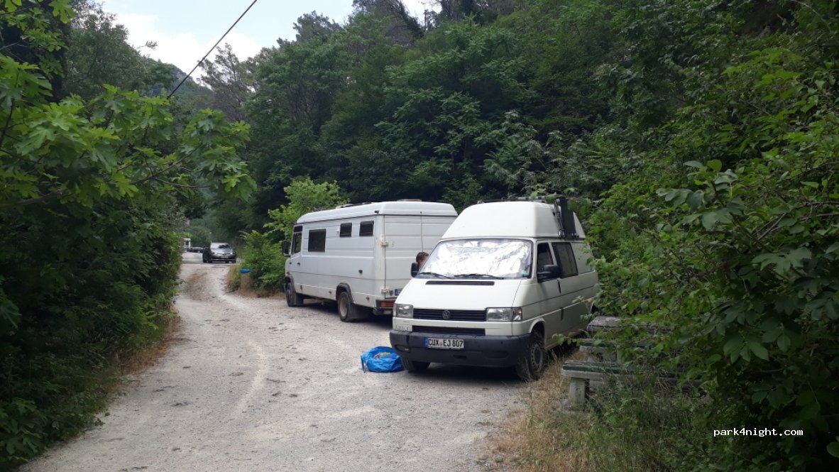 (21208) Podašpilje - Unnamed Road — foto