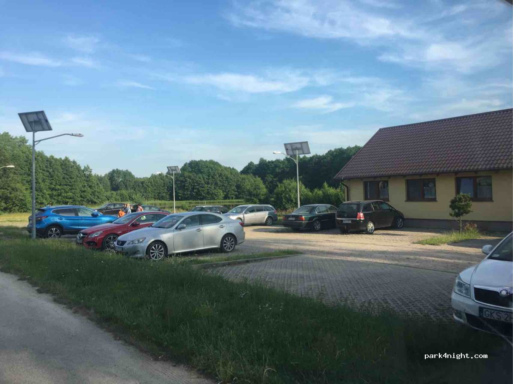 (83-400) Dobrogoszcz - Unnamed road — foto