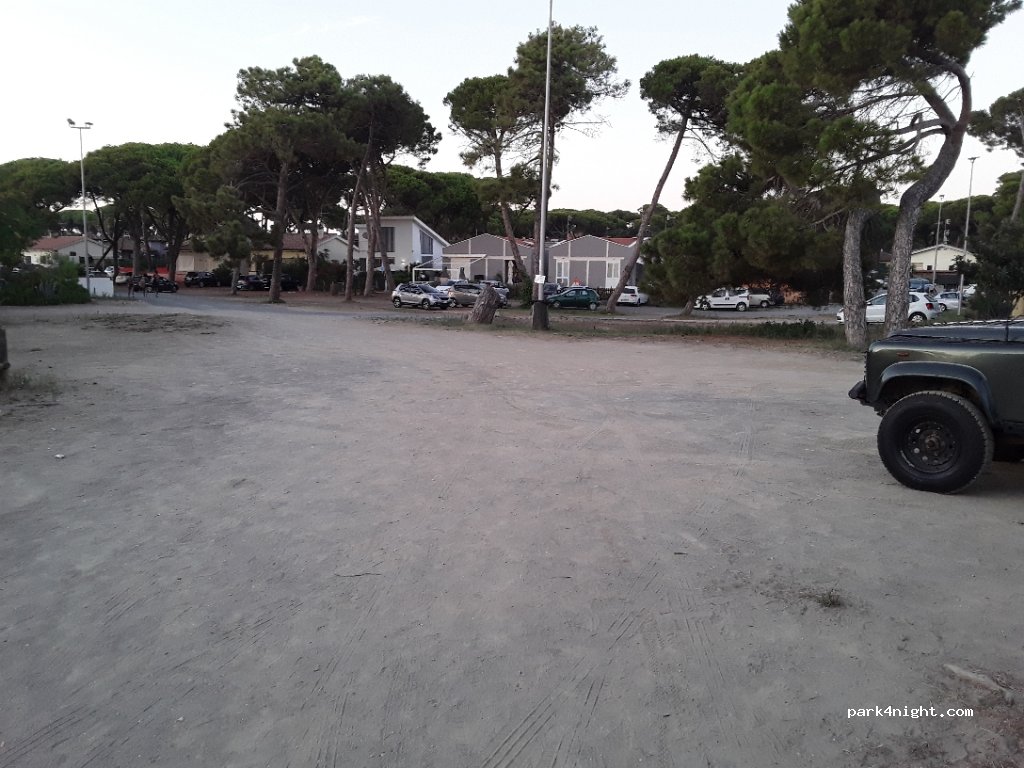 (58100) Marina di Grosseto - 77 Via Francesco Petrarca — foto