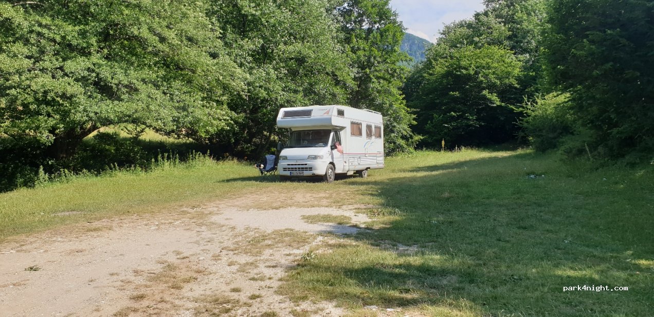 () Ribariće - Unnamed Road — foto