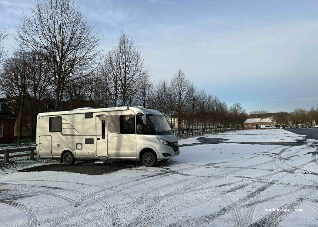 (48143) Münster - 5-6 Schlossplatz — foto 4