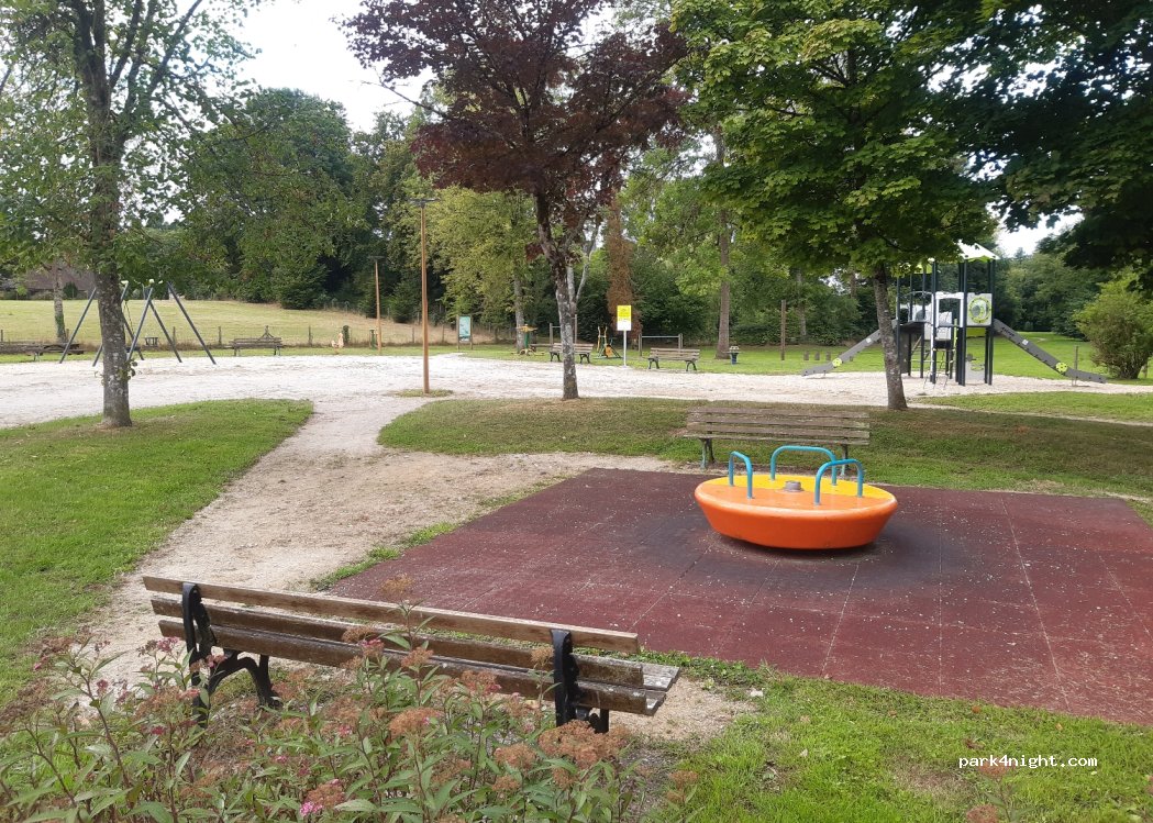 (61270) Les Aspres - 13 Le Bourg — foto 4
