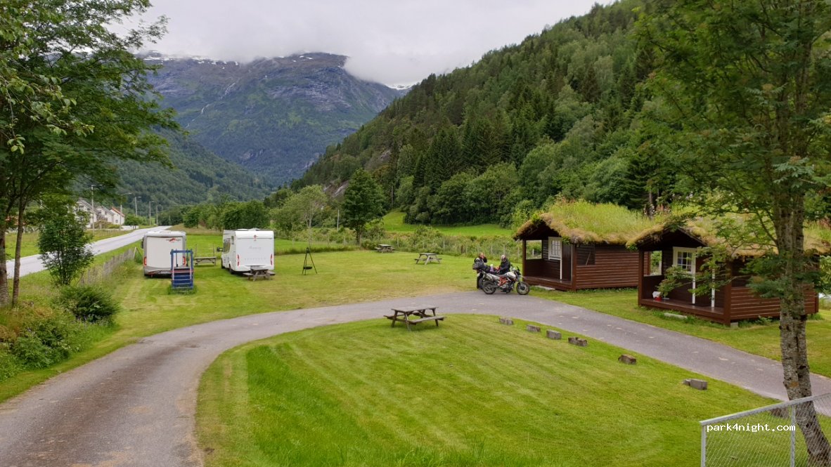 Stadheimfossen Camping and Cabins — foto