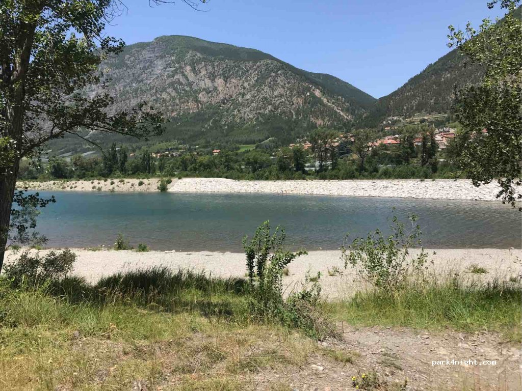 (05190) Rochebrune - L'Iscle des Plantiers — foto 2
