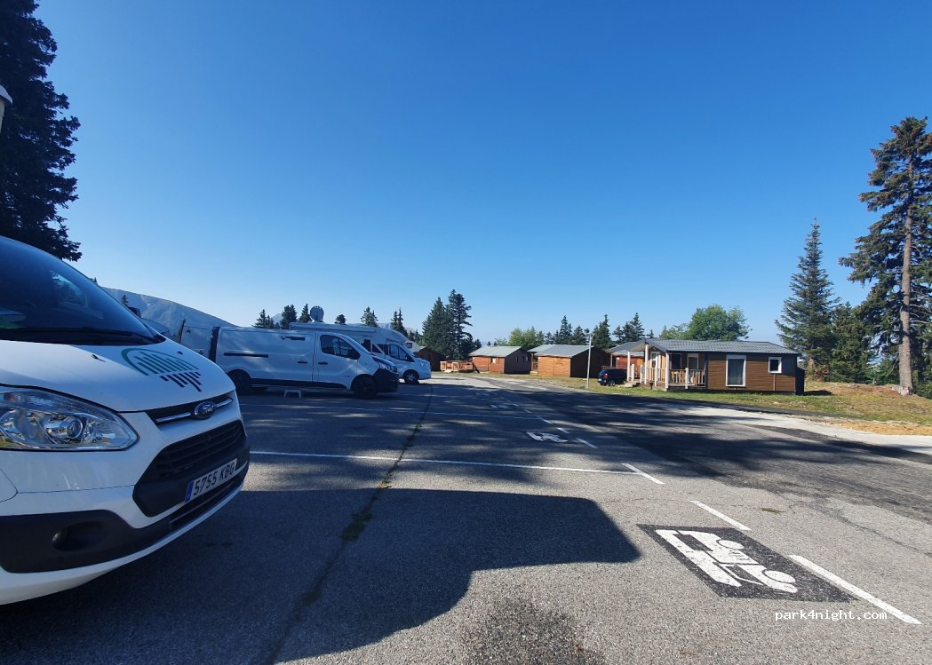 Aire de camping-cars caravaneige à Chamrousse — foto 2