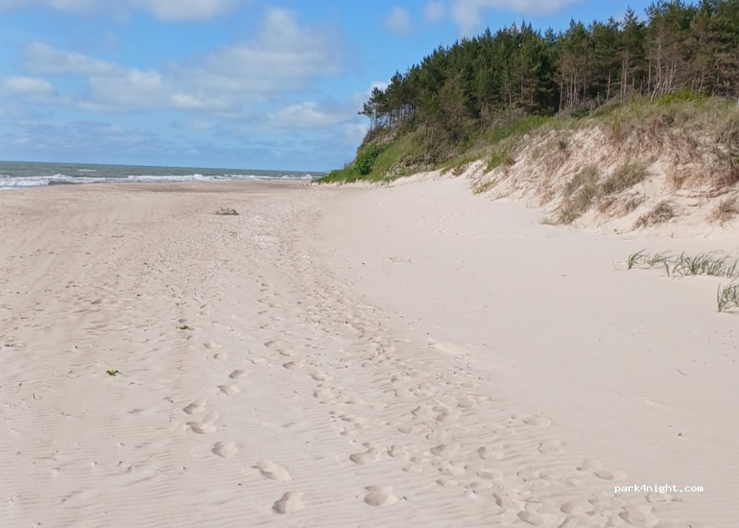 Ziemupes jūrmalas stāvlaukums — foto 5