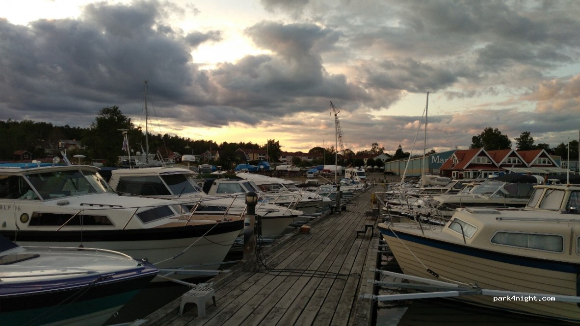 (590 95) Loftahammar - 12 Varvsvägen — foto 2