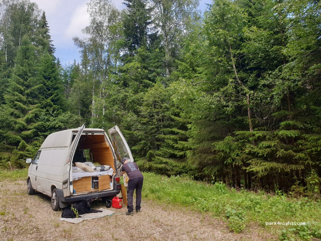 (777 93) Söderbärke - Unnamed Road — foto