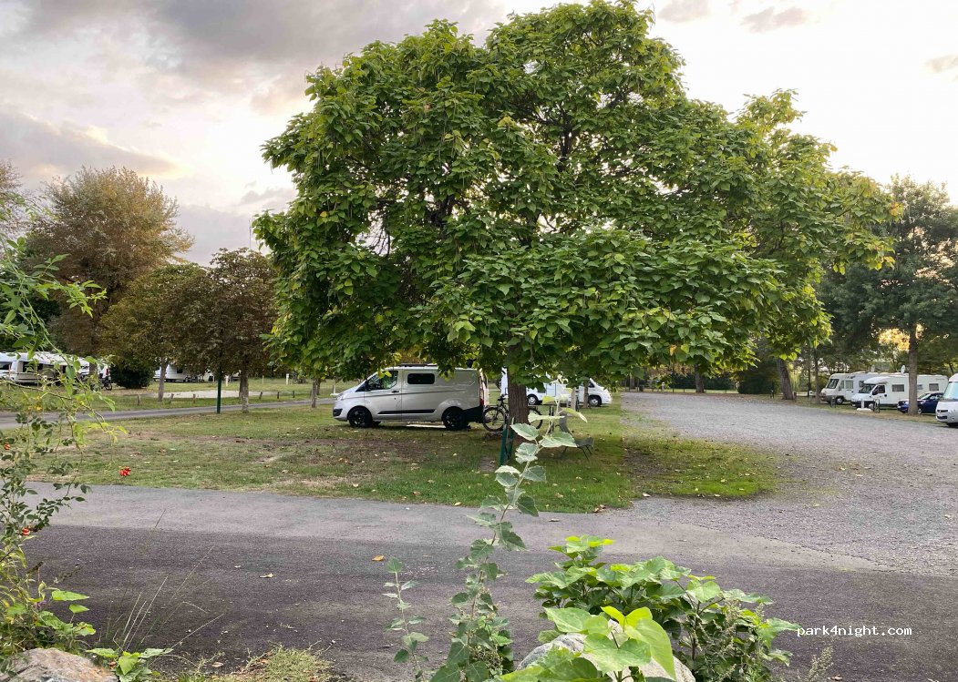 (72210) La Suze-sur-Sarthe - Avenue de la Piscine — foto 3