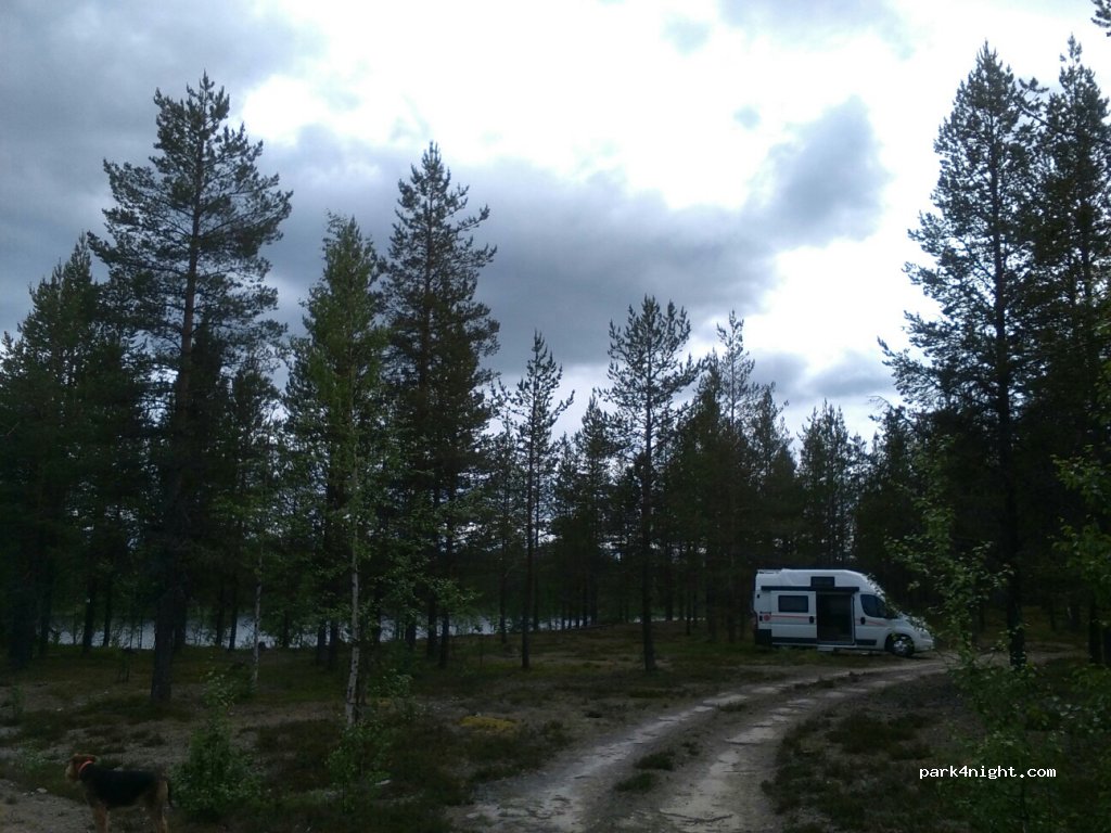(982 07) Nattavaara - Unnamed Road — foto 3