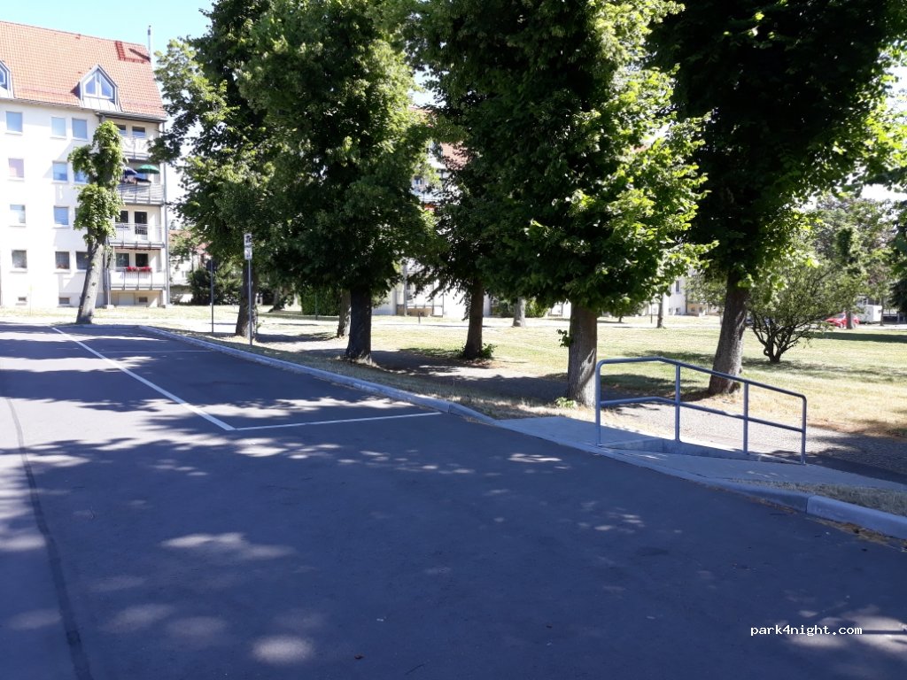 (09232) Hartmannsdorf - 26 Geschwister-Scholl-Straße — foto 2