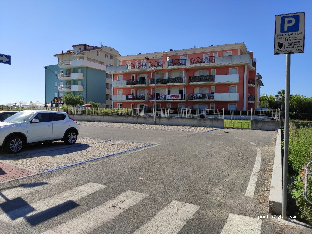 (64014) Martinsicuro - 416 Via Giacomo Leopardi — foto