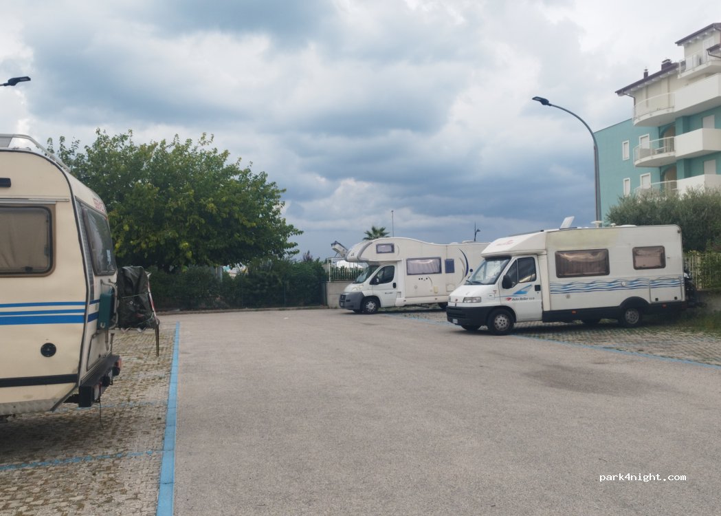 (64014) Martinsicuro - 416 Via Giacomo Leopardi — foto 5