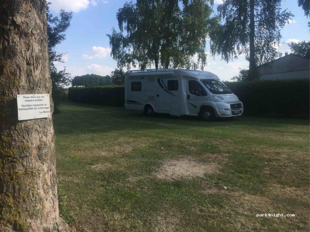 (51400) Livry-Louvercy - Les Courbetons — foto 2