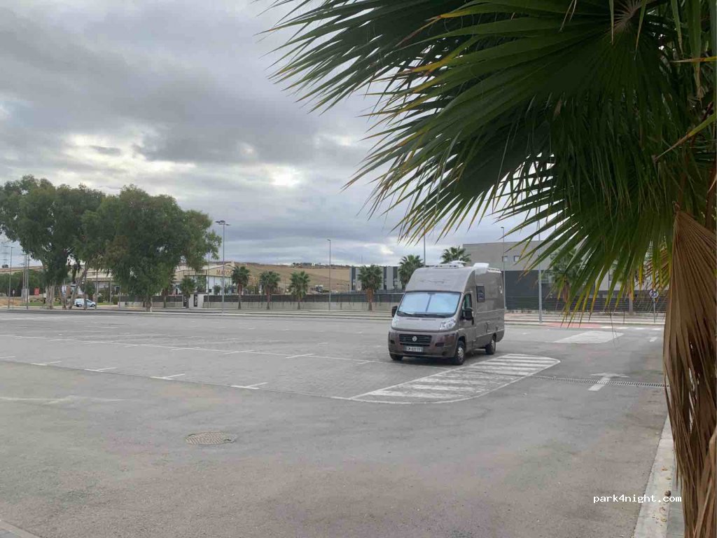 (41740) Lebrija - 30 Avenida del Cuervo — foto 2
