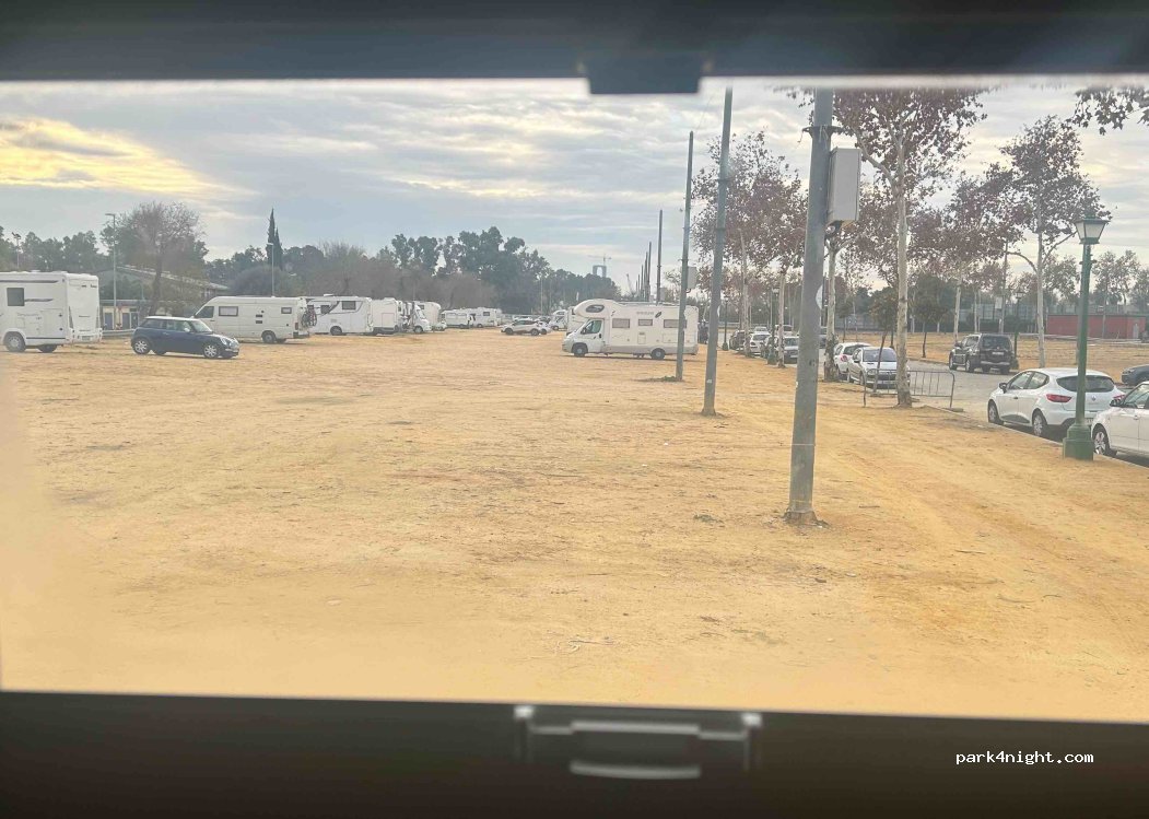 (41011) Sevilla - Calle Rafael Ortega — foto 3