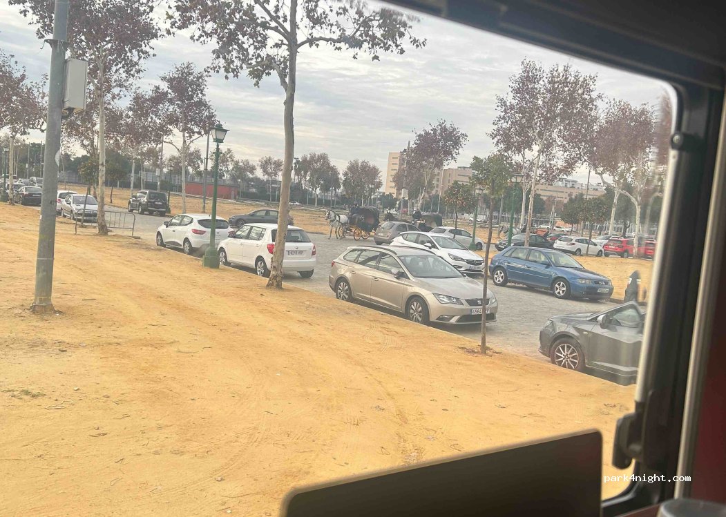 (41011) Sevilla - Calle Rafael Ortega — foto 4