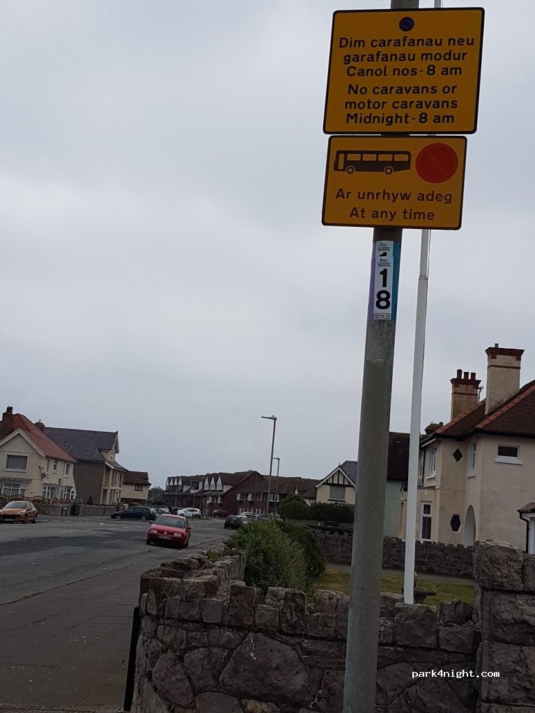 (LL30 2BH) Llandudno - 64 Great Ormes Road — foto