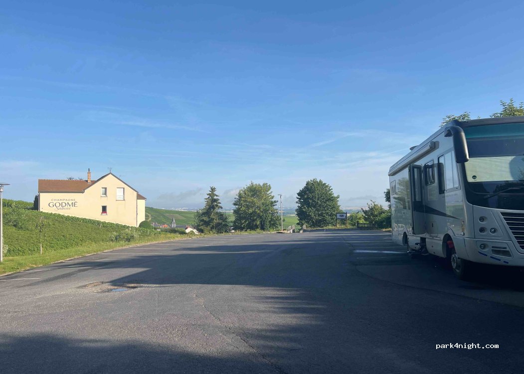 (51360) Verzenay - Rue du Phare — foto 2