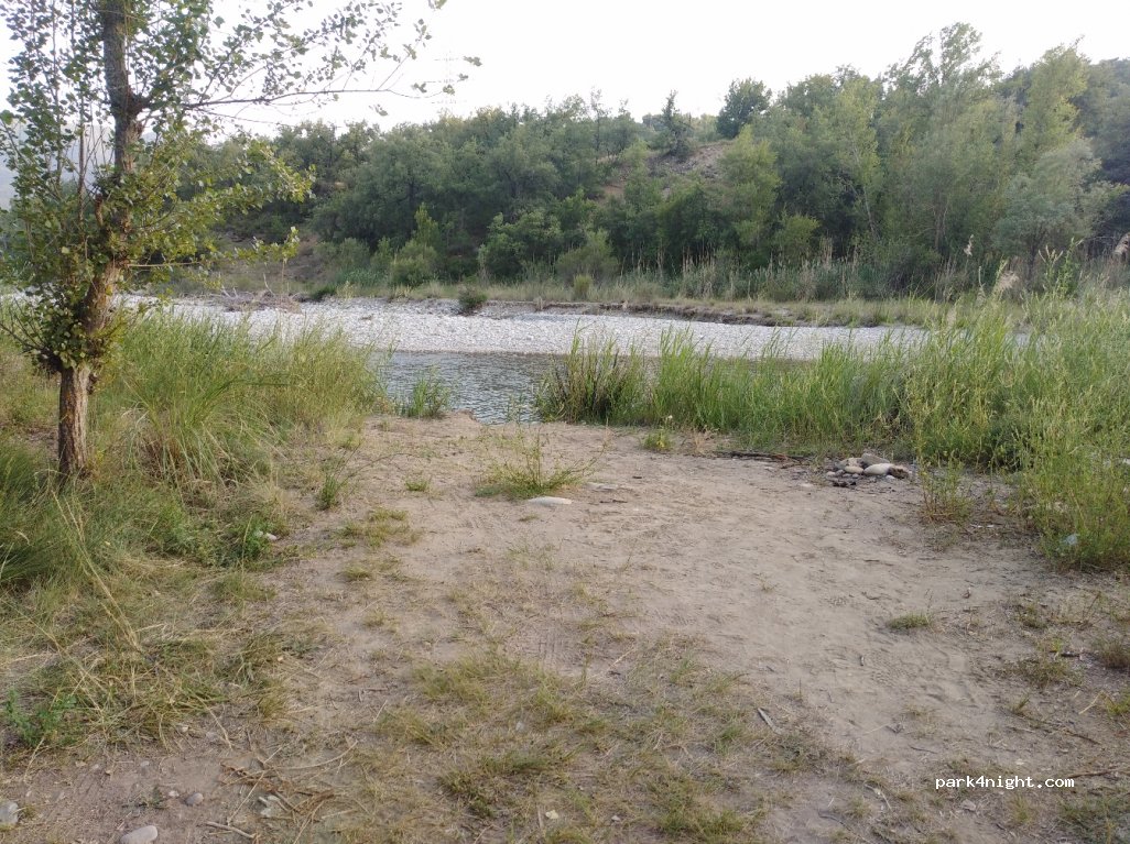 () Castissent - Unnamed Road — foto