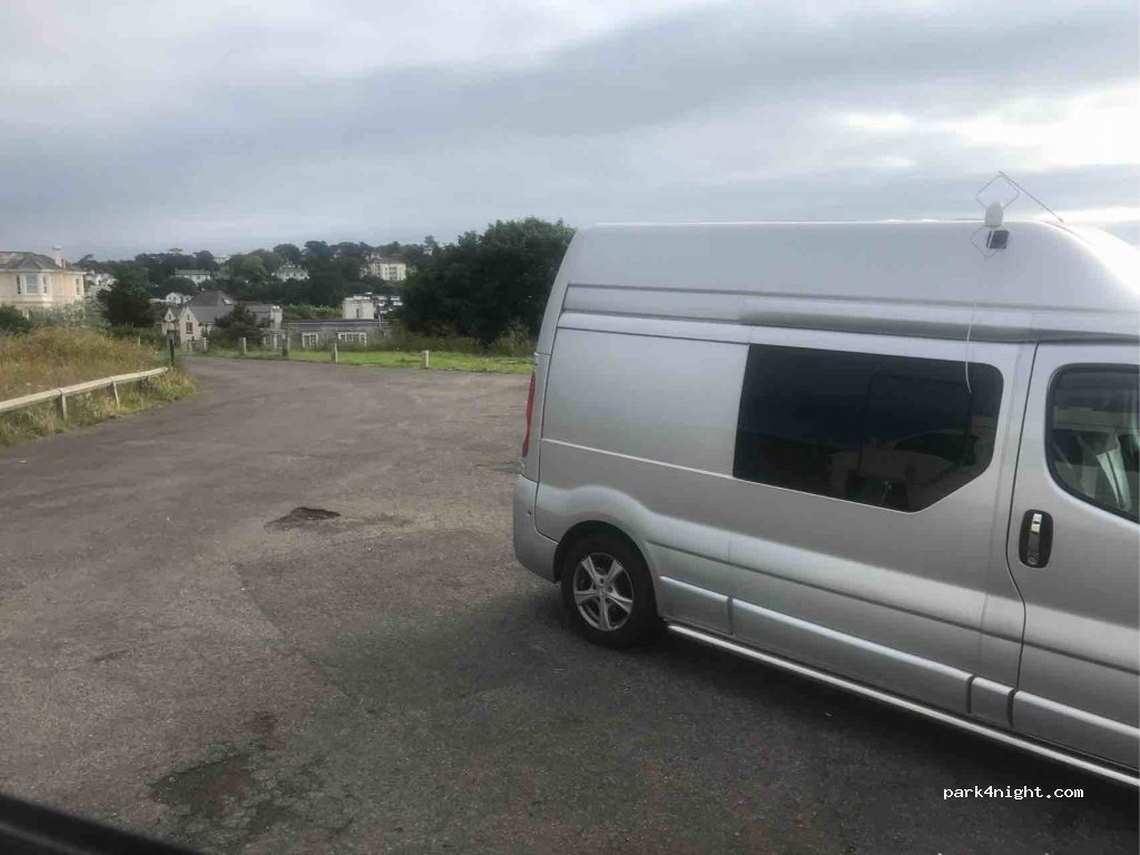 (TQ1 2EF) Torquay - 5 Daddyhole Road — foto 2