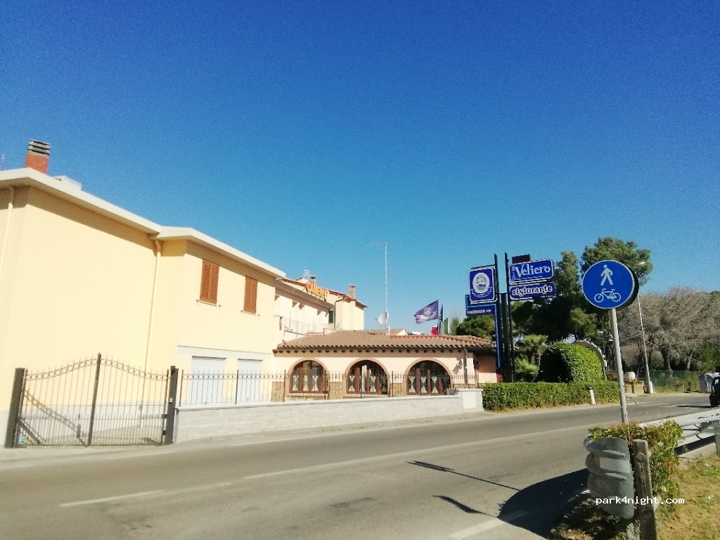 (58020) Scarlino - Strada Provinciale delle Collacchie — foto 2