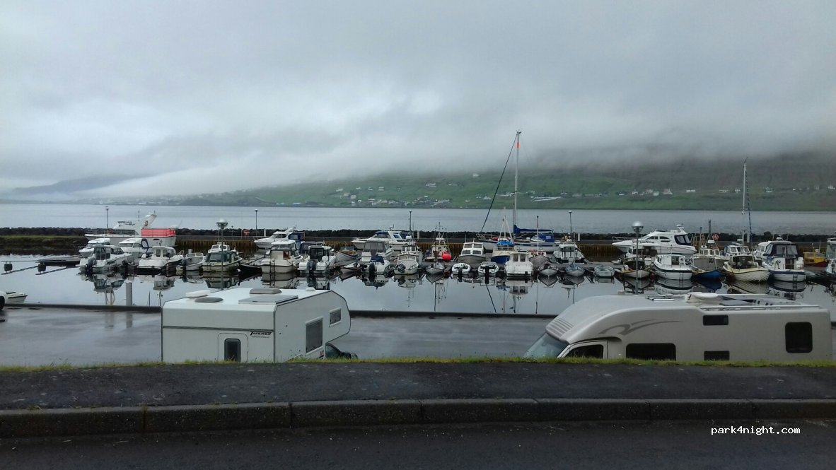 (625) Glyvrar - 2 Bakkavegur — foto