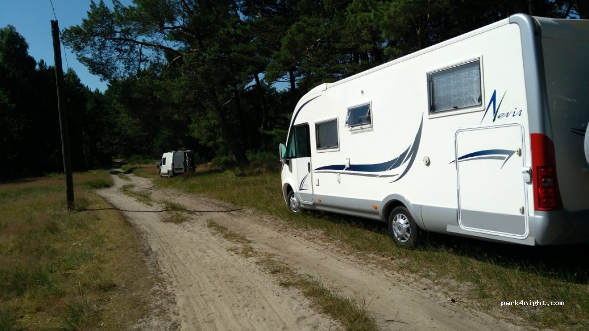 (84-105) Władysławowo - 34 Myśliwska — foto