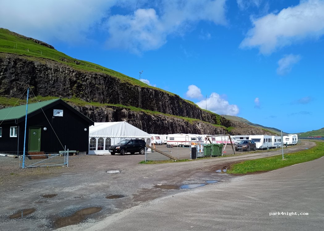 (440) Haldarsvík - Bakkavegur / 594 — foto 2