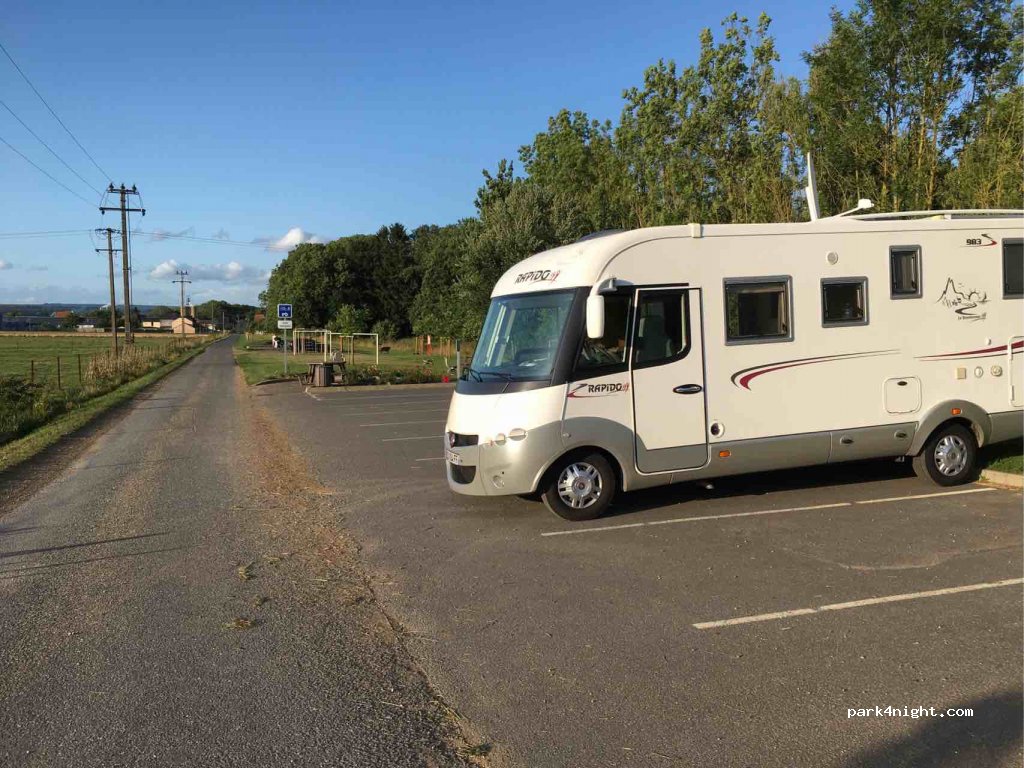 (08450) Remilly-Aillicourt - Chemin de l'Ilette — foto 2