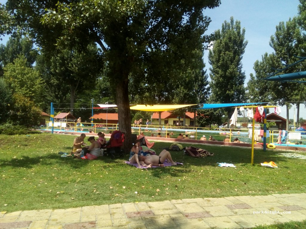 Kerekdombi Termálfürdő — foto 3