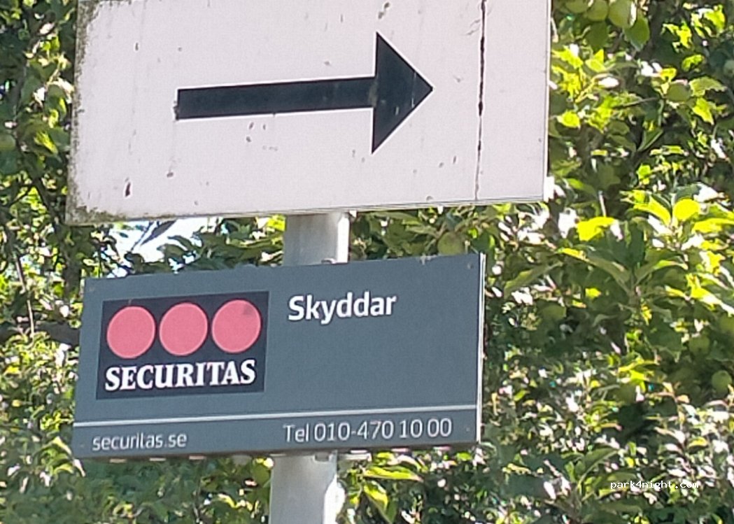 (127 46) Skärholmen - 21 Skärholmens gårdsväg — foto 3