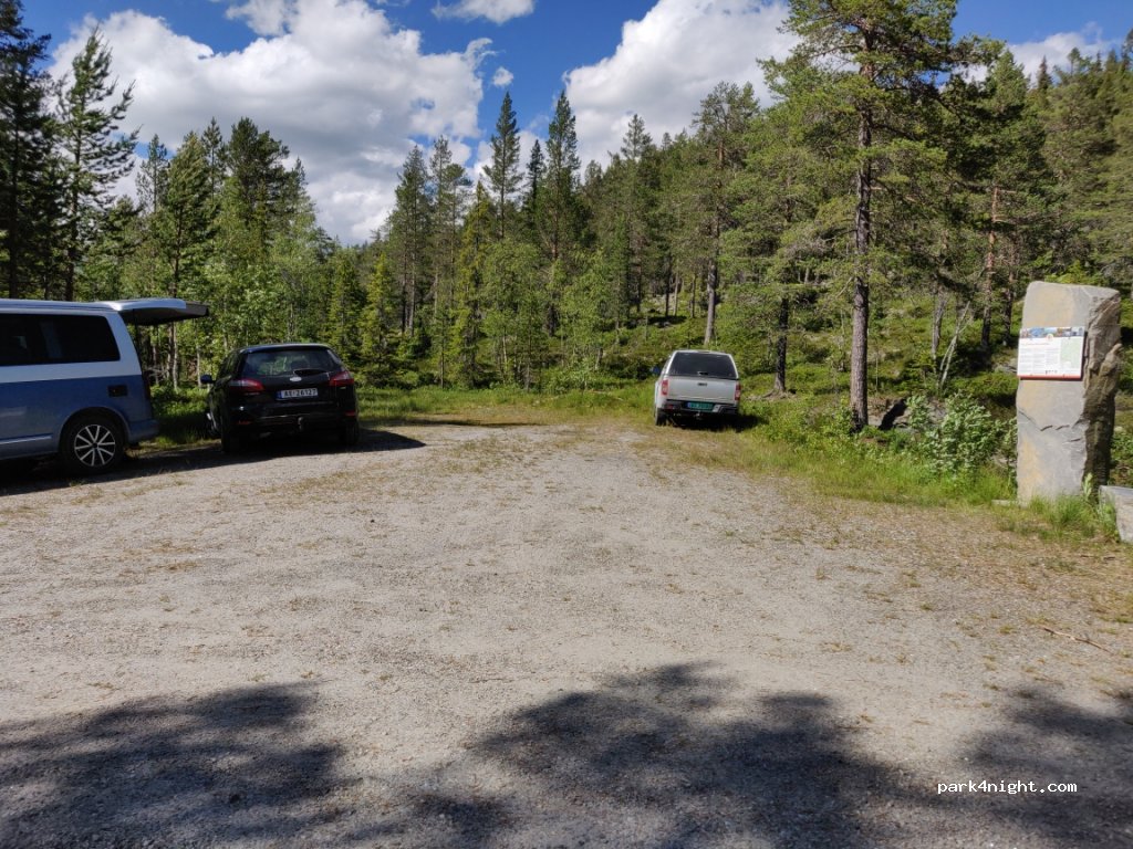 (3628)  - Unnamed Road — foto