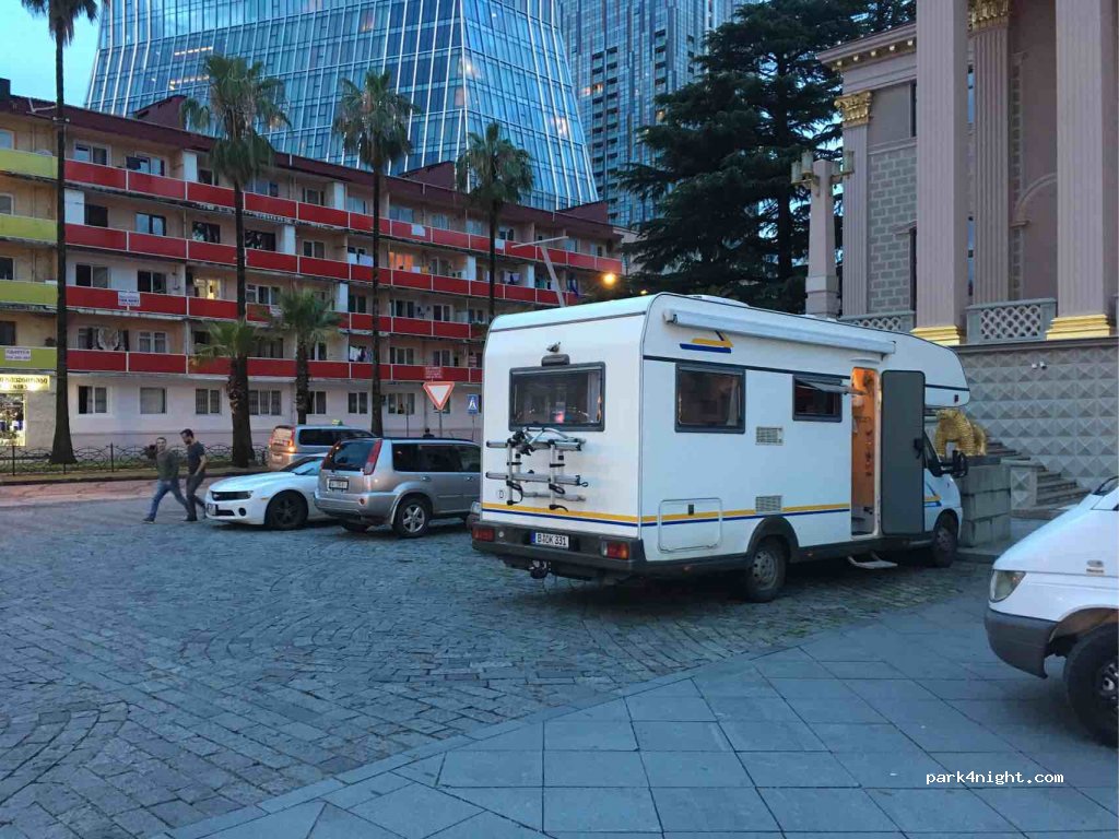 () Batumi - 1 Rustaveli Avenue — foto