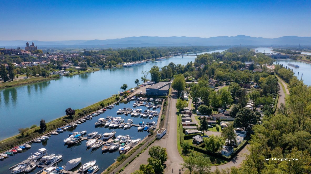 Camping L'Ile du Rhin ** Tohapi — foto