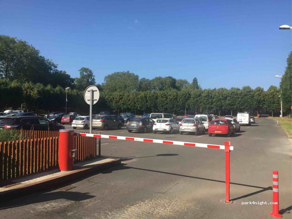 (72100) Le Mans - Avenue de Paderborn — foto 2