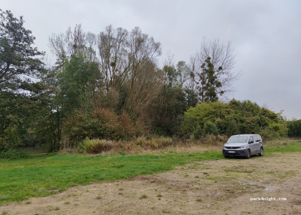 (02200) Venizel - Unnamed Road — foto 4