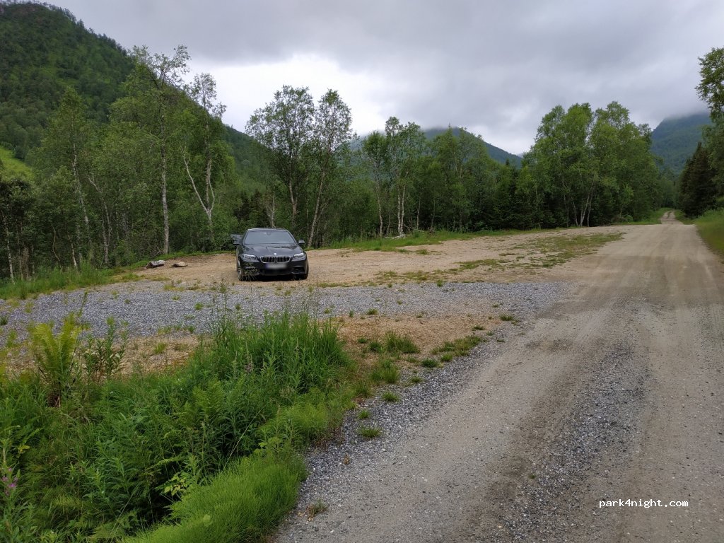 (9436) Kongsvik - Unnamed Road — foto