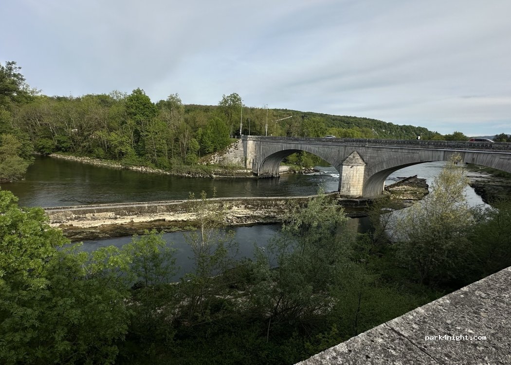 (01160) Neuville-sur-Ain - 328-416 Rue Nicolas Aubry — foto 4