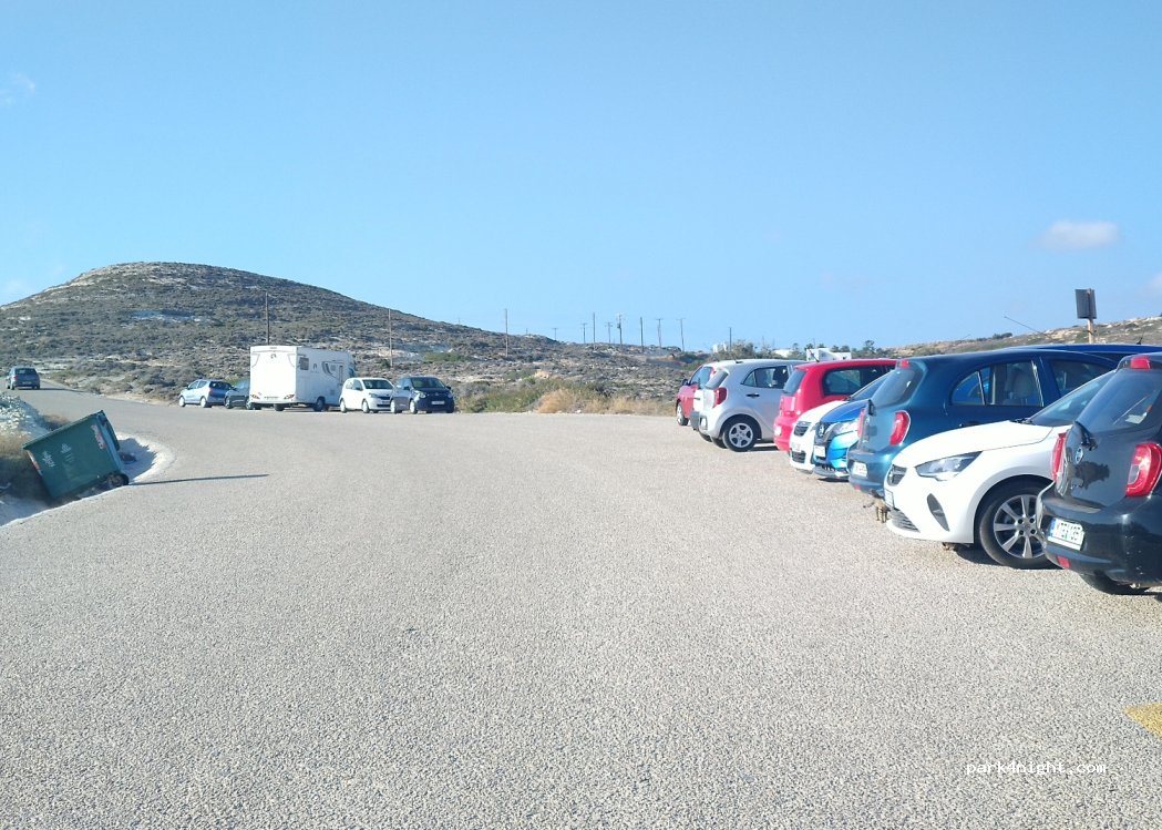(848 00) Plaka - Unnamed Road — foto 2