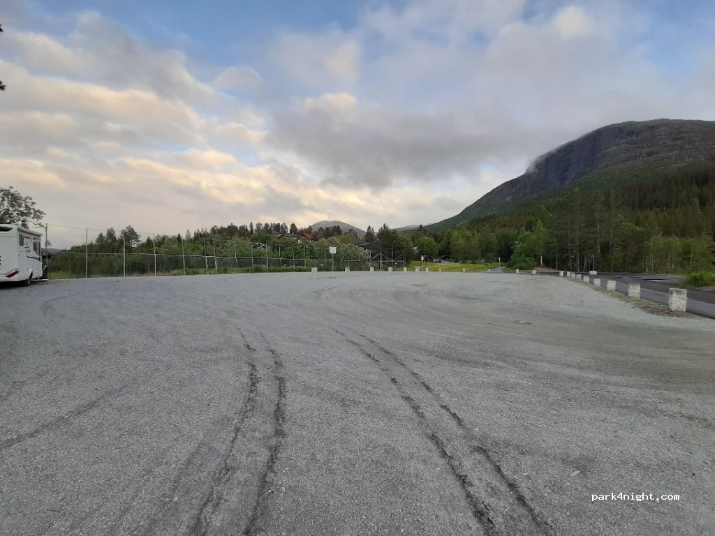 (3560)  - 2 Fiskumvegen — foto 2