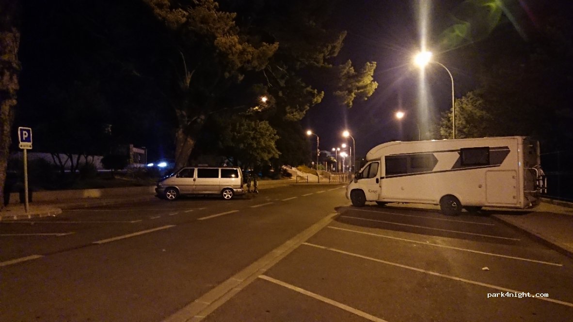 (13600) La Ciotat - 23 Chemin du Puits de Brunet — foto