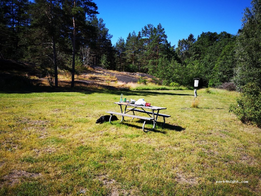 (613 41) Oxelösund - Våtmark parkeringen — foto