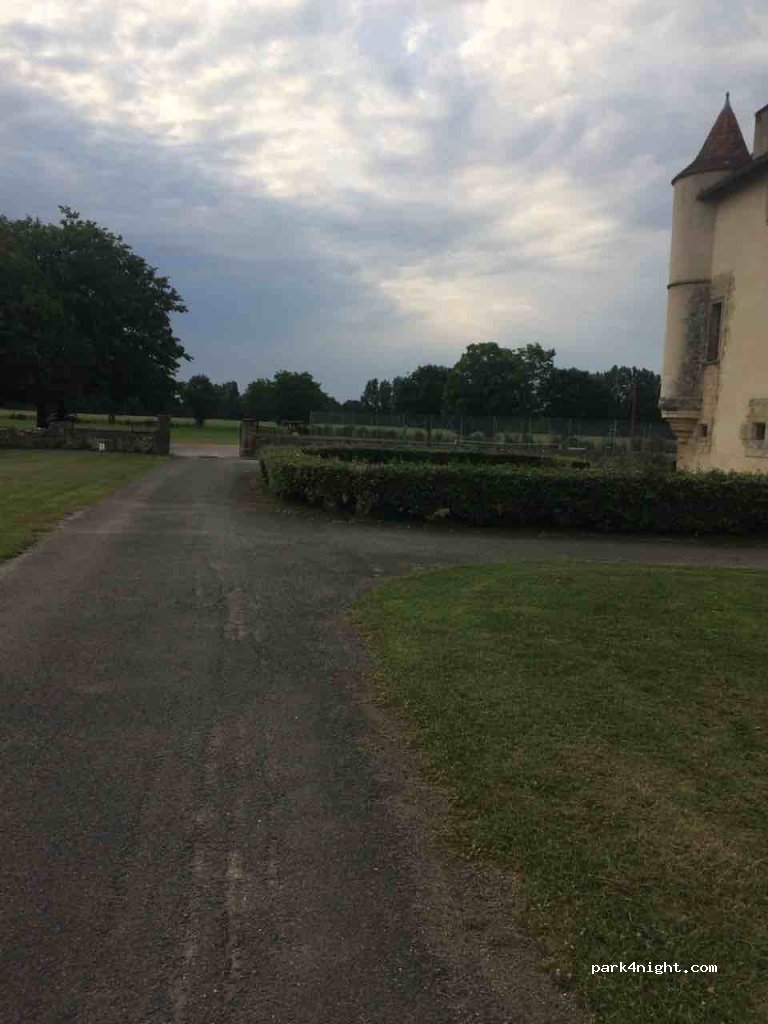 (16110) La Rochette - Le Logis de la Rochette — foto