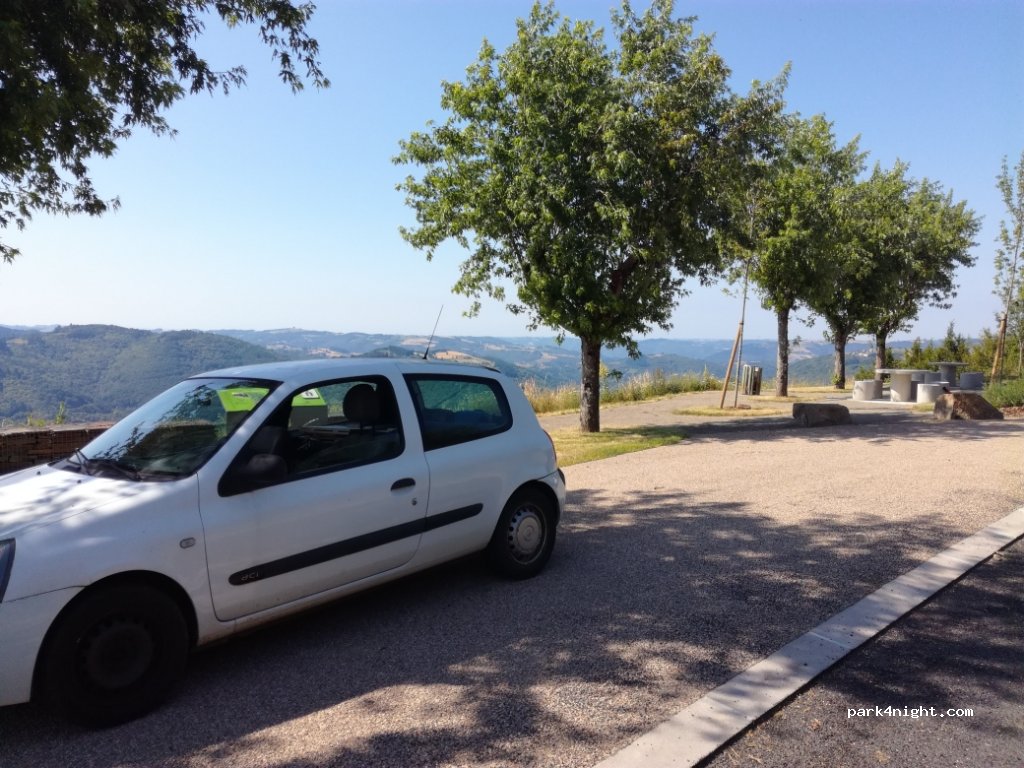 (12140) Saint-Hippolyte - Rouens — foto 2
