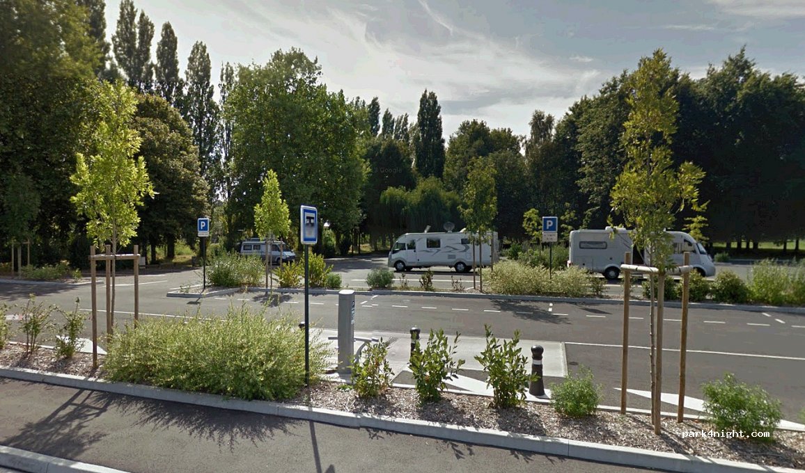 (85200) Fontenay-le-Comte - Avenue du Général de Gaulle — foto