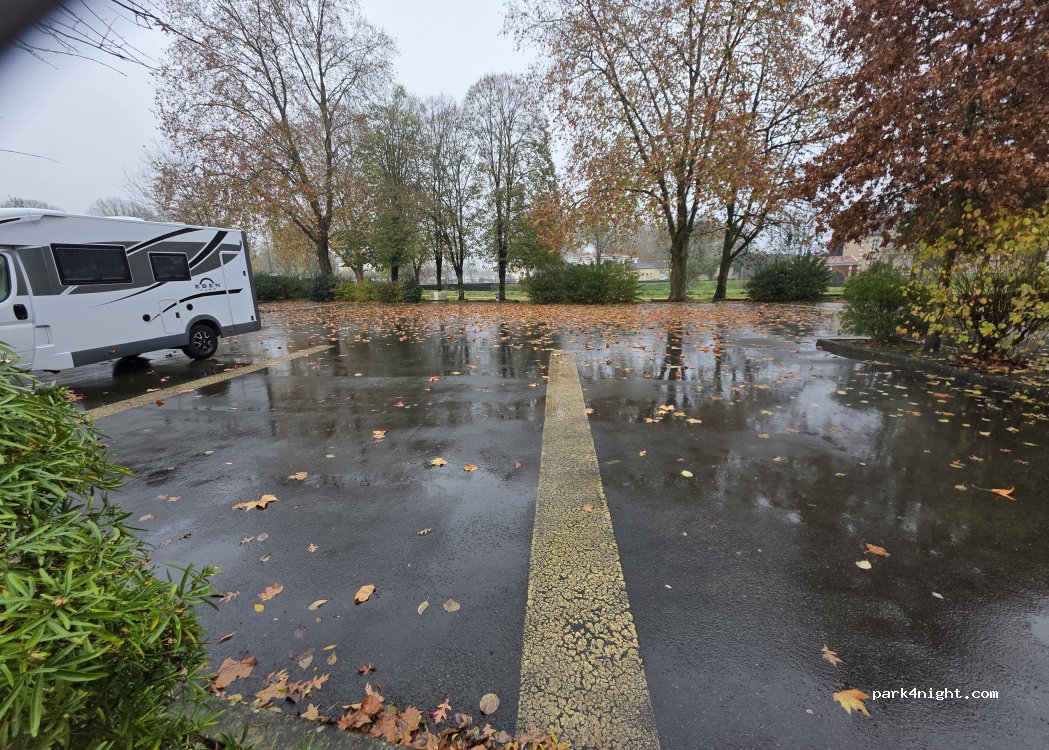 (85200) Fontenay-le-Comte - Avenue du Général de Gaulle — foto 5