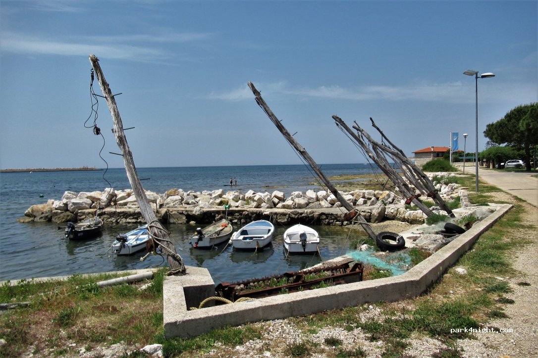 (52470) Umag - 19 Moela ulica — foto