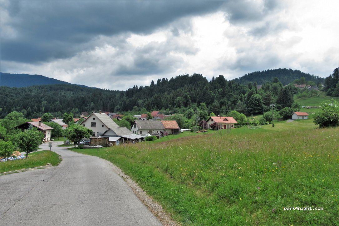 (1386) Stari trg pri Ložu - 33a Podgora pri Ložu — foto